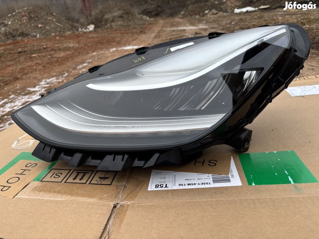 Tesla Model 3 bal első fényszóró 1077375-00-C