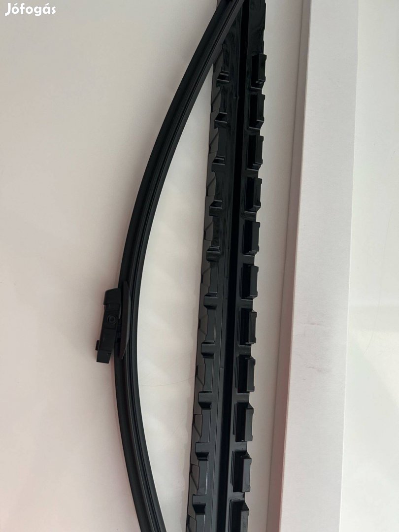 Tesla Model 3 gyári ablaktörlő