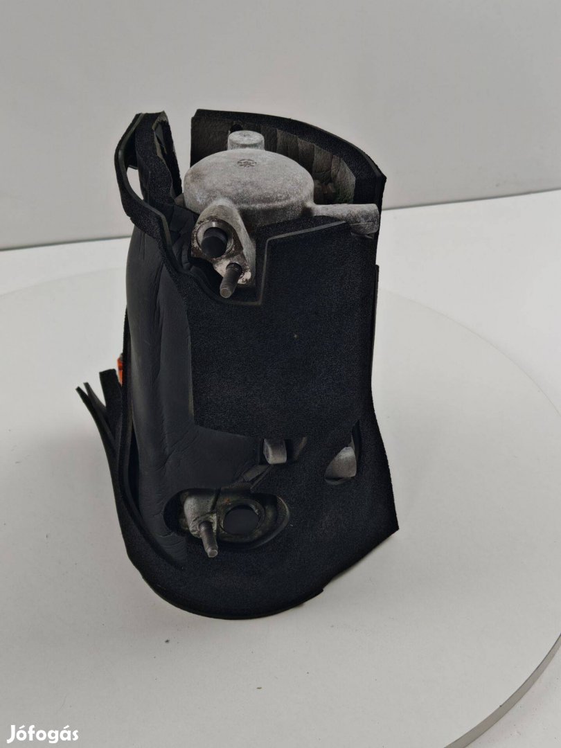 Tesla Model 3 klímakompresszor (használt) 1088198-00-Q