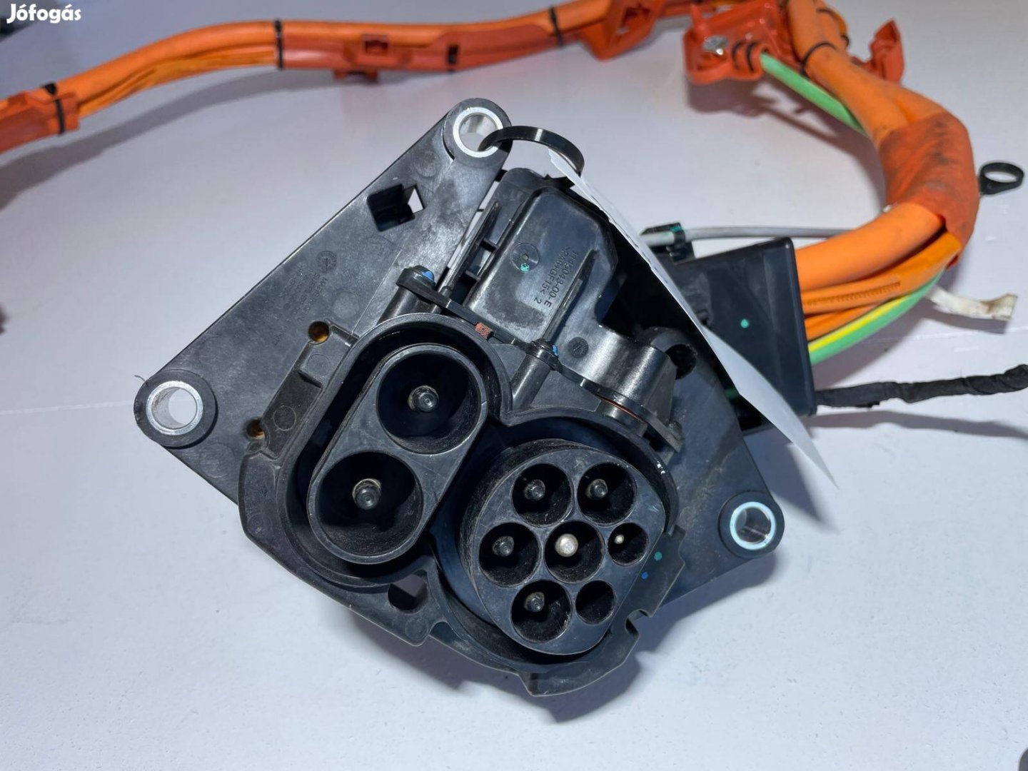 Tesla Model 3 töltőkábel aljzat (használt) 1449495-20-E
