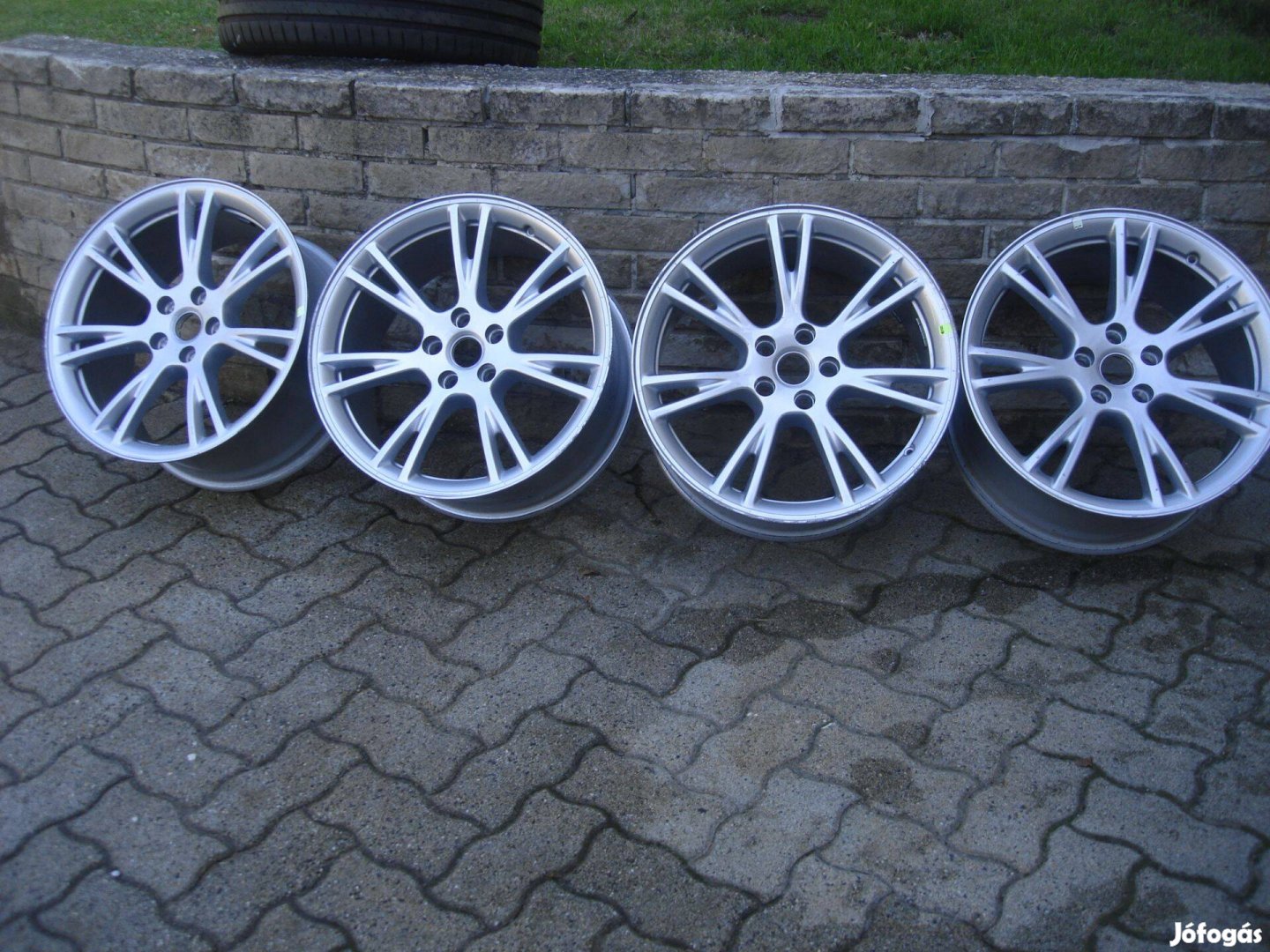 Tesla Model Gyári 19-es Alufelni 1188222-00-C 19Jx9,5 ET45