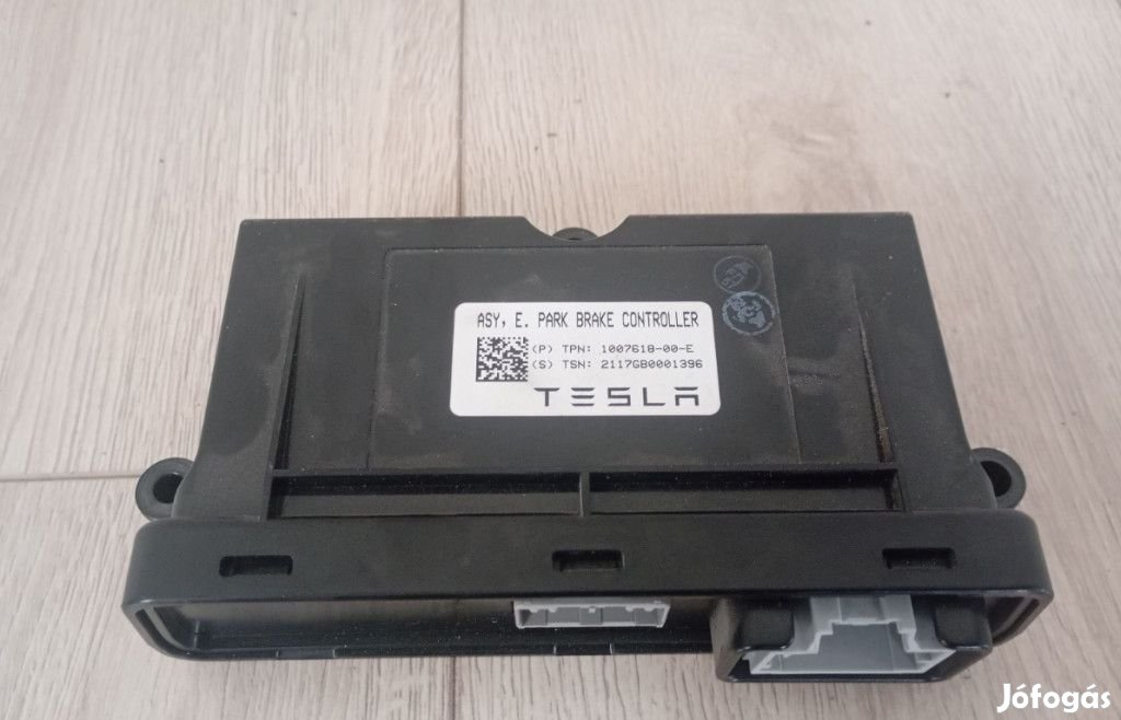 Tesla Model S Elektromos kézifék modul 100761800E