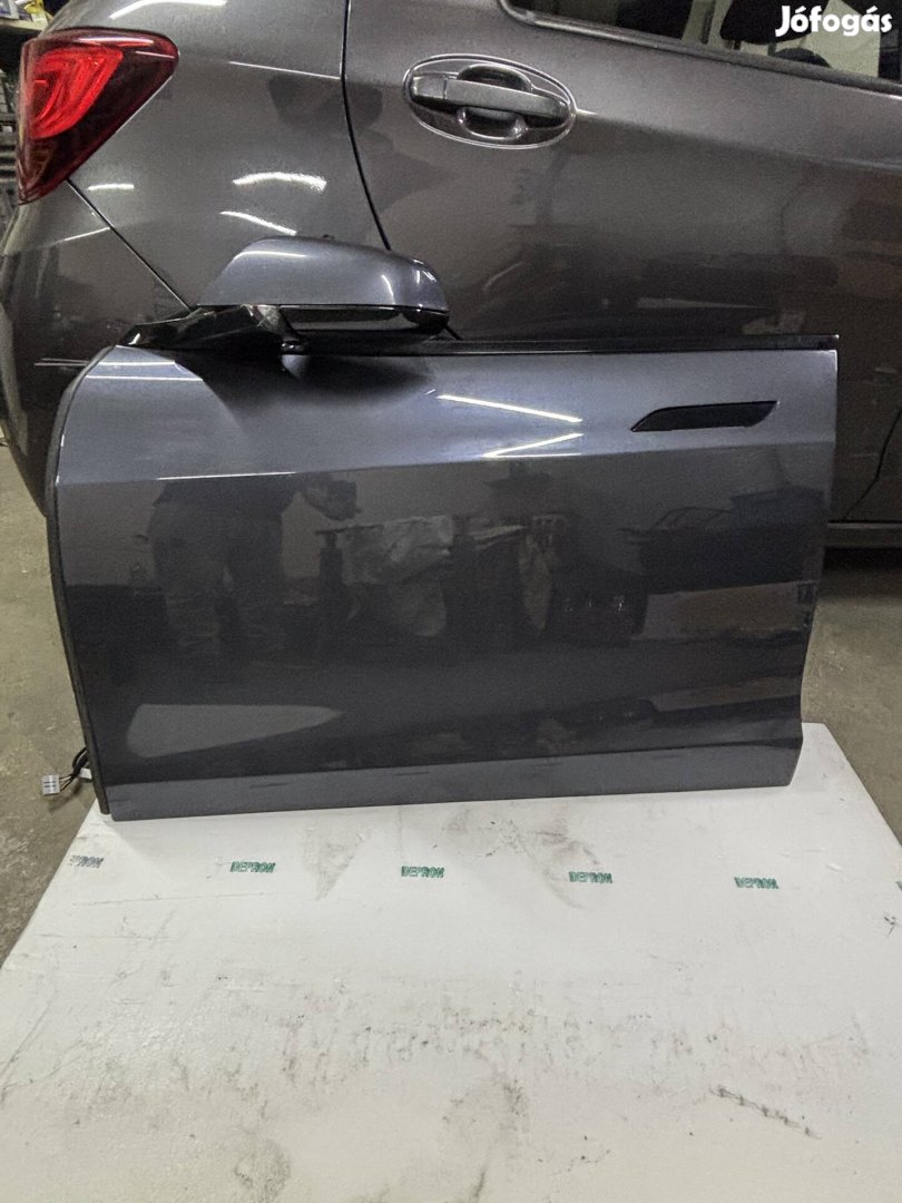 Tesla Model S FL utáni bal első ajtó
