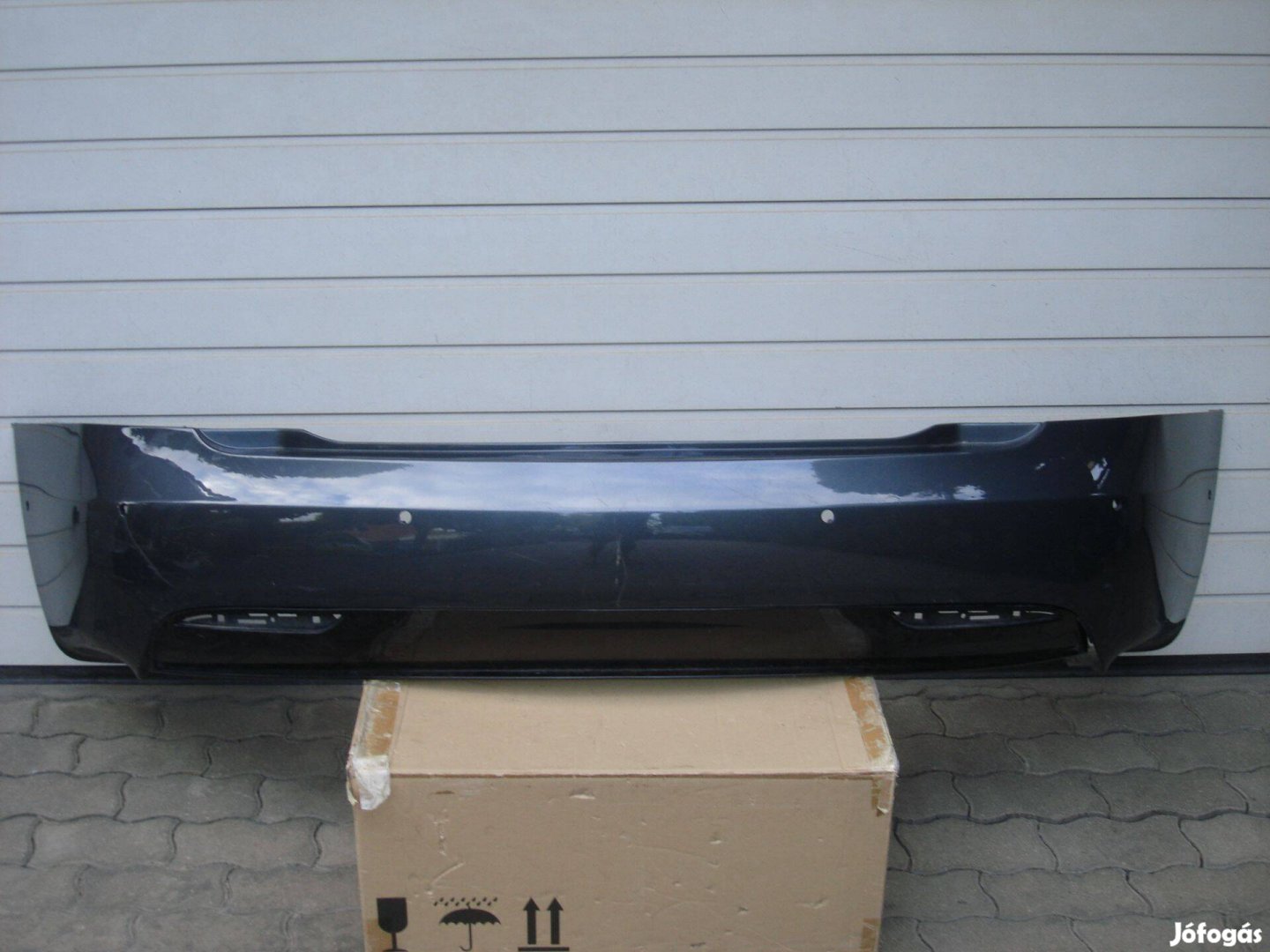 Tesla Model S Facelift radaros hátsó lökhárító 1057319-01-B 2016-tól