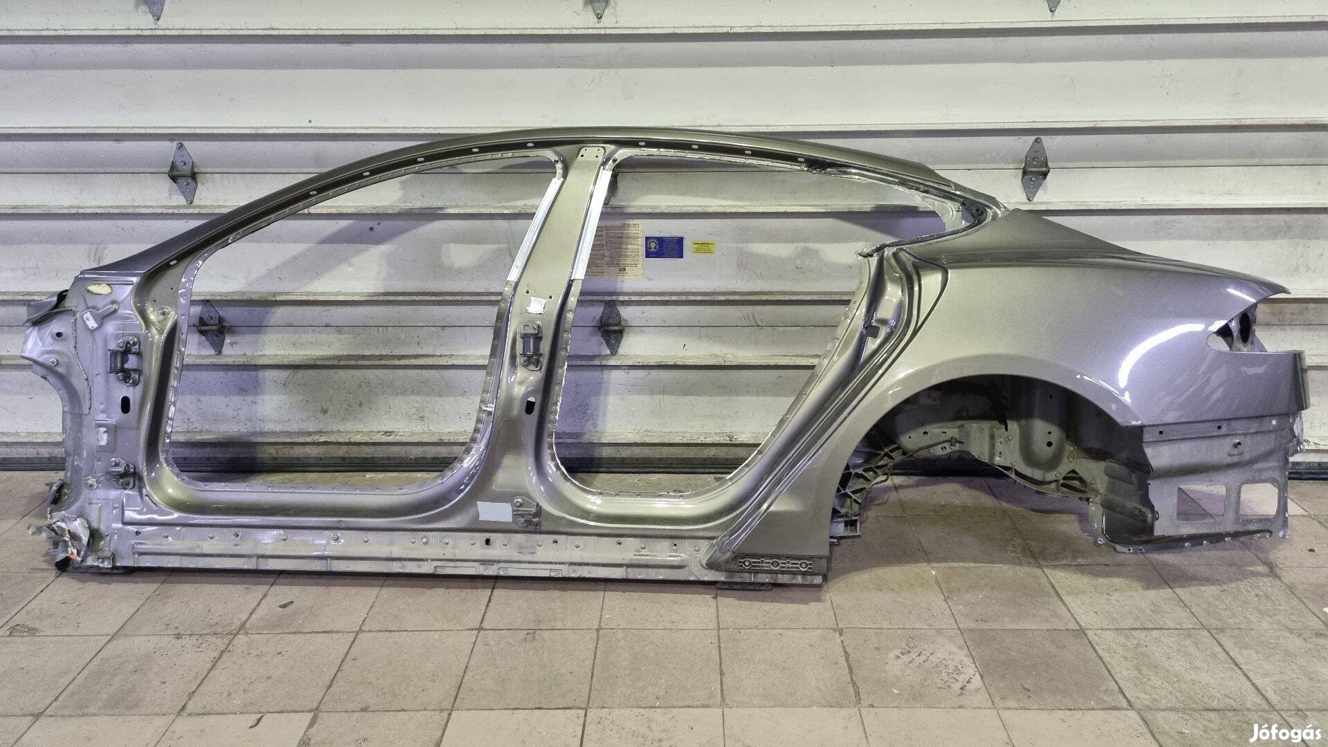 Tesla Model S Karosszéria Alkatrész bontott