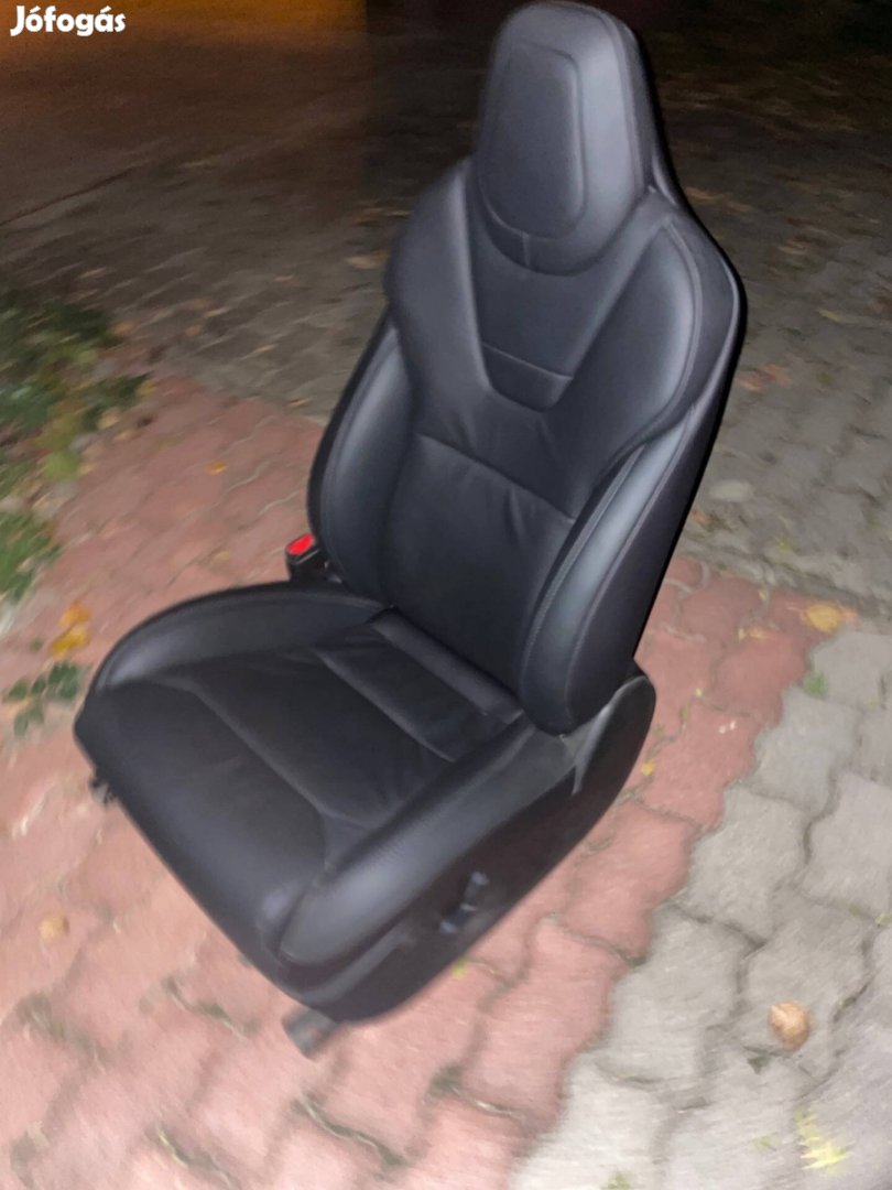 Tesla Model S,X első ülések 3.gen