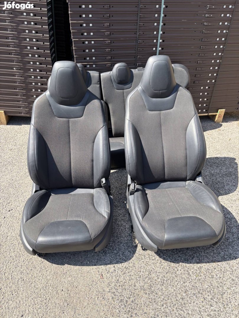 Tesla Model S  Ülesek 