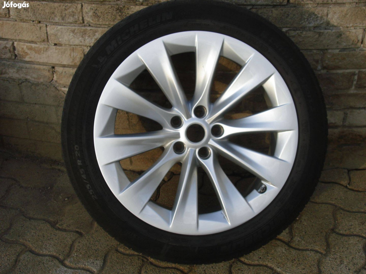 Tesla Model X Gyári 20-as Alukerék