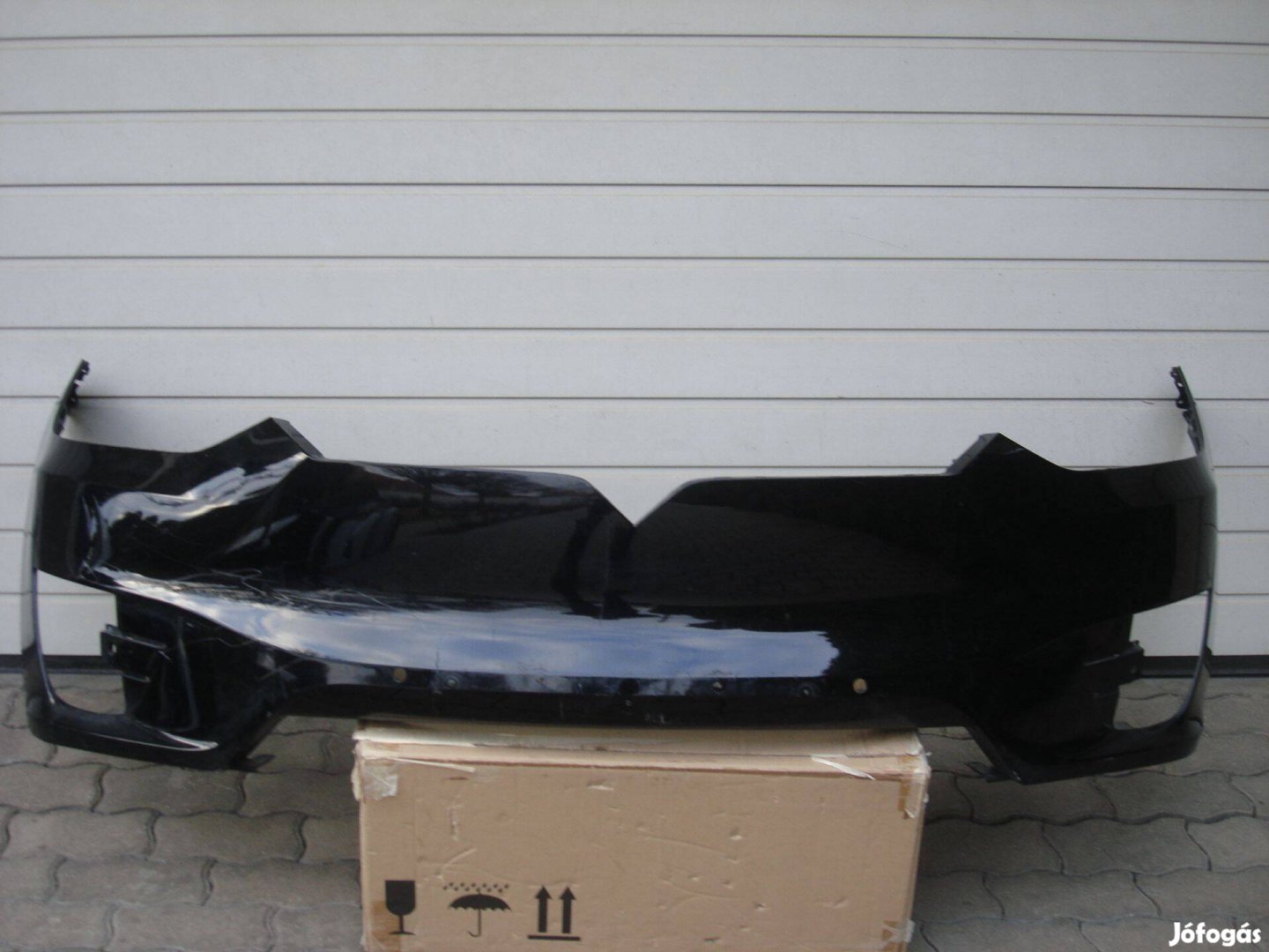 Tesla Model X első lökhárító 1091879-00 2015-től Hibátlan