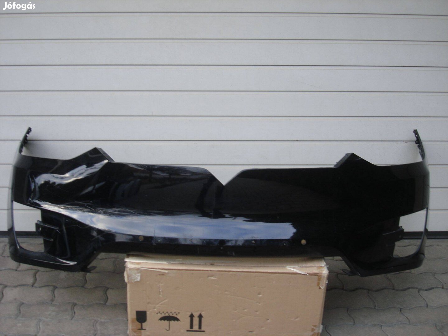 Tesla Model X első lökhárító 1091879-00 2015-től Hibátlan