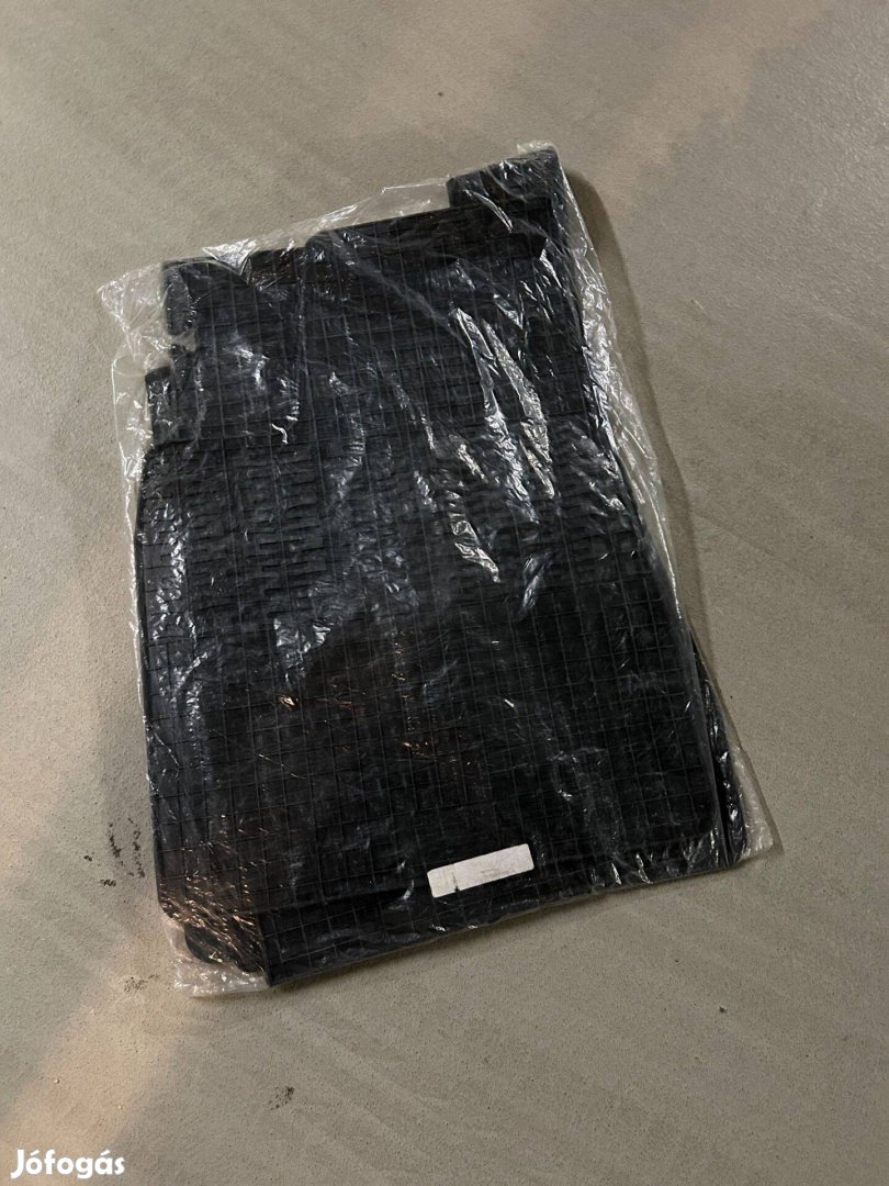 Tesla Model X méretpontos gumiszőnyeg