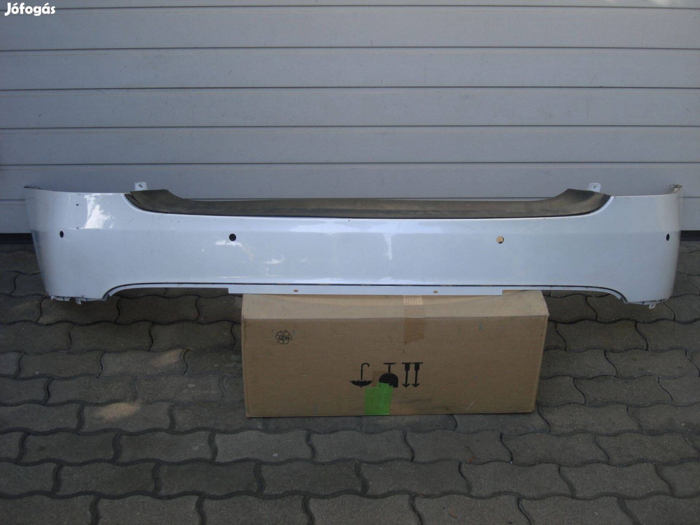 Tesla Model X radaros hátsó lökhárító 103480-00-0 2016-tól