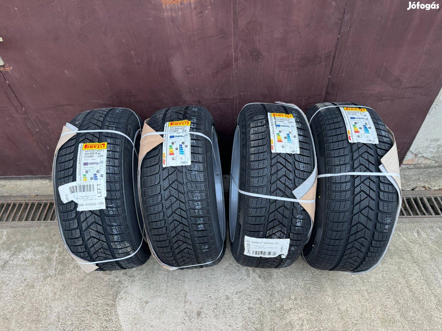 Tesla Model Y 19 gyári téli kerék Pirelli Sottozero 3 255/45 R19 XL