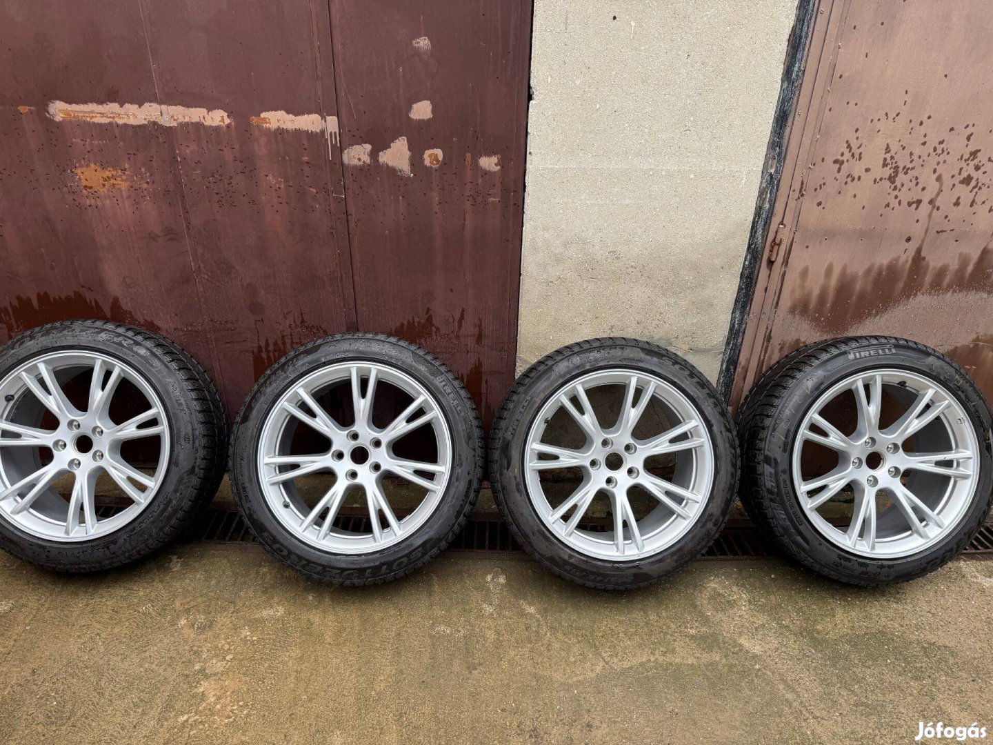 Tesla Model Y Gemini téli szett használt komplet szerelt 1188222-00-C