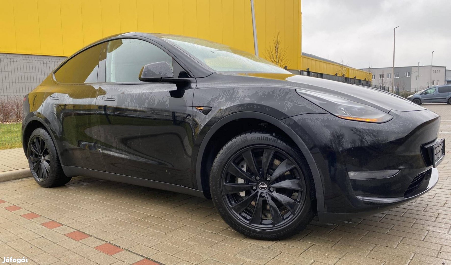 Tesla Model Y Long Range AWD Automata Vonóhor