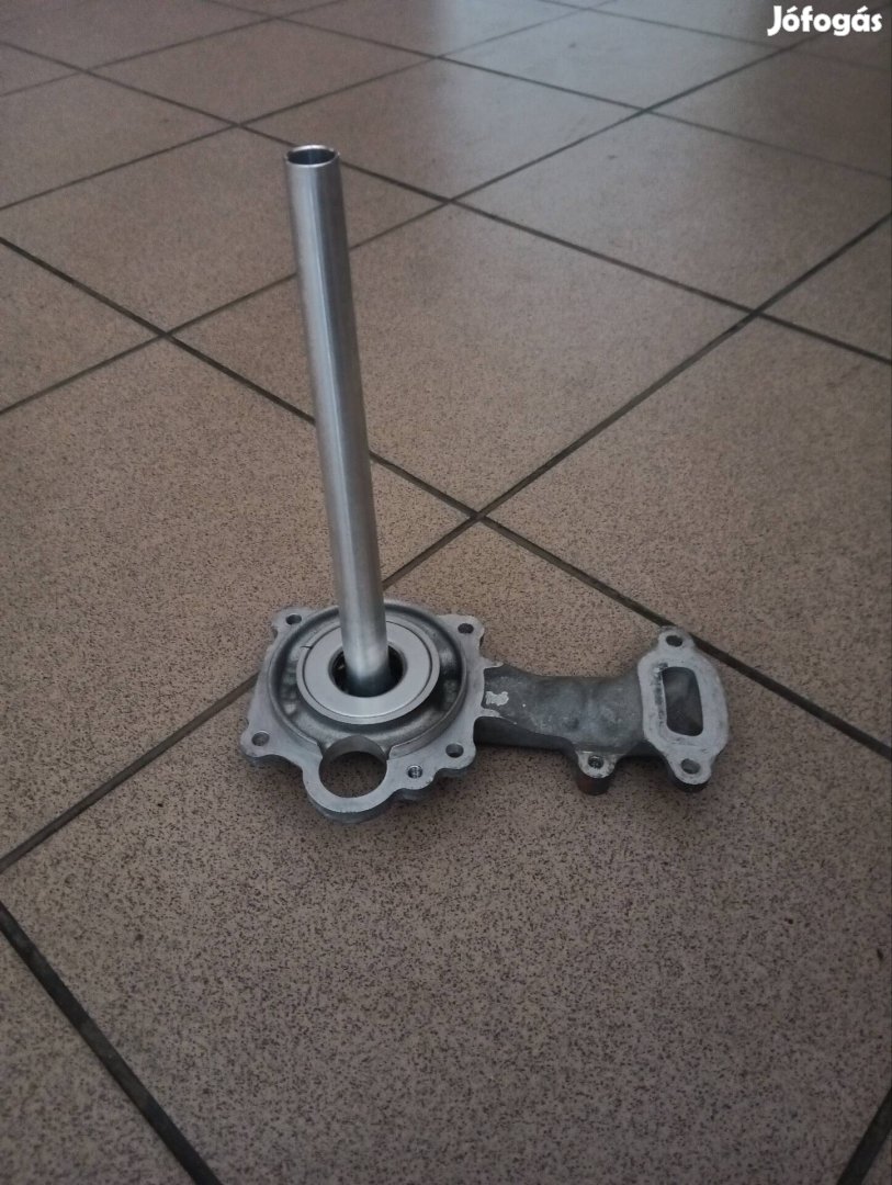 Tesla Modell S motor hűtő cső belső tartóval 