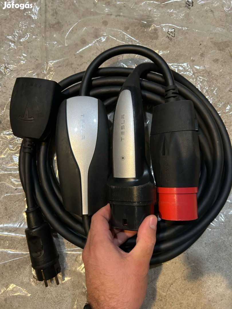 Tesla UMC 1 Hordozható 11-KW os Töltö