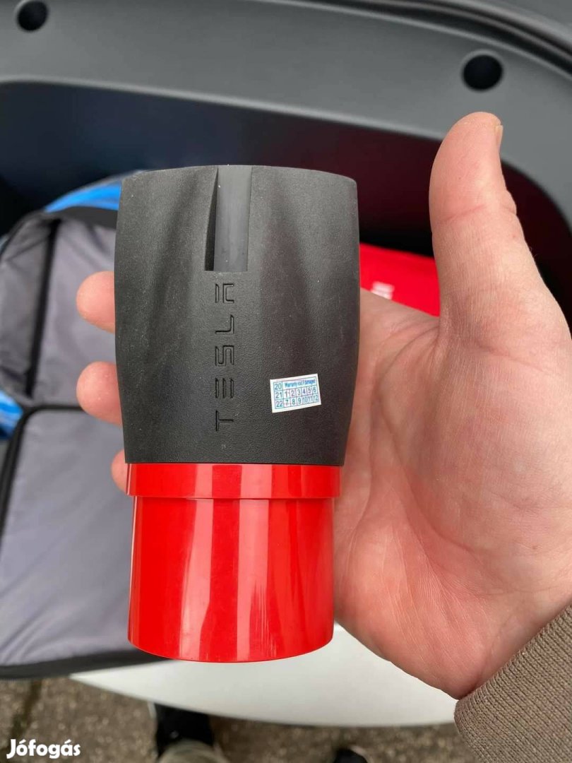 Tesla gyári piros adapter 400V-os