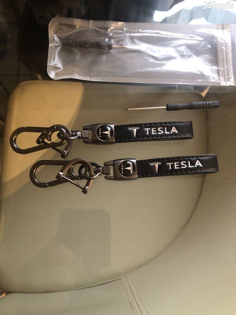 Tesla kulcstartó 