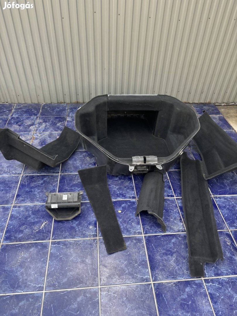 Tesla model S első csomagtartó