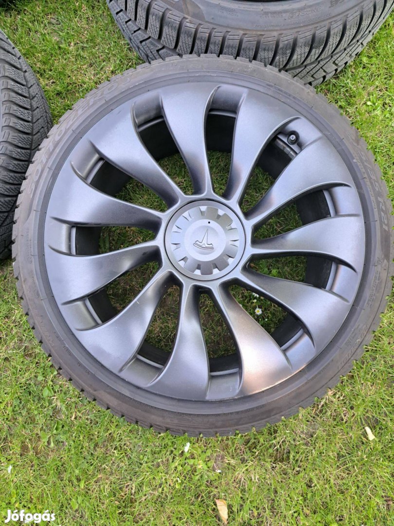 Tesla model Y Überturbine felni