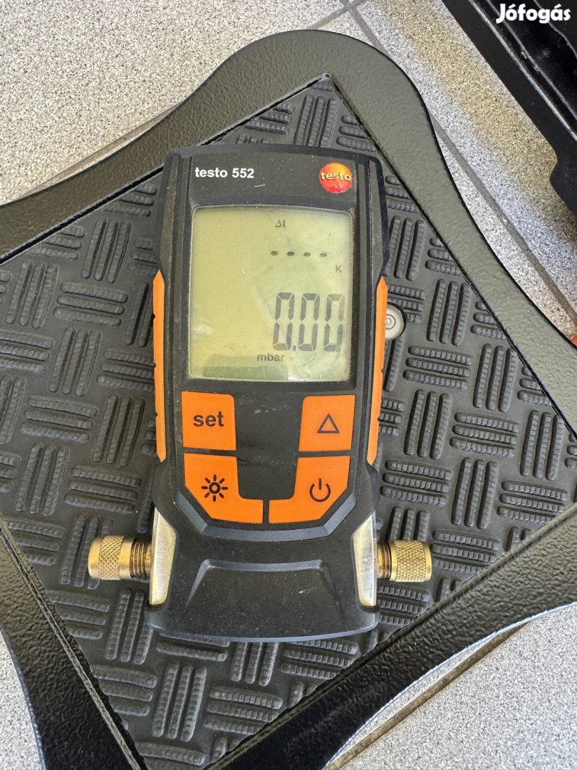 Testo 552 vákuummérő