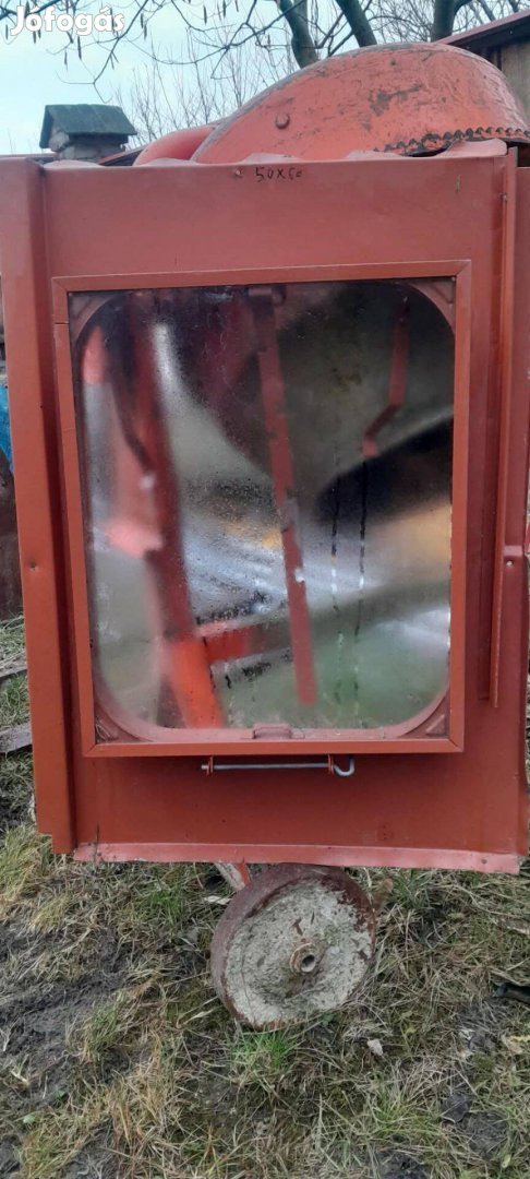 Tető kibujó eladó