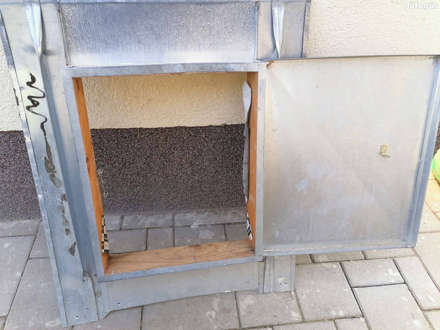 Tetőablak, kibúvó, bádog