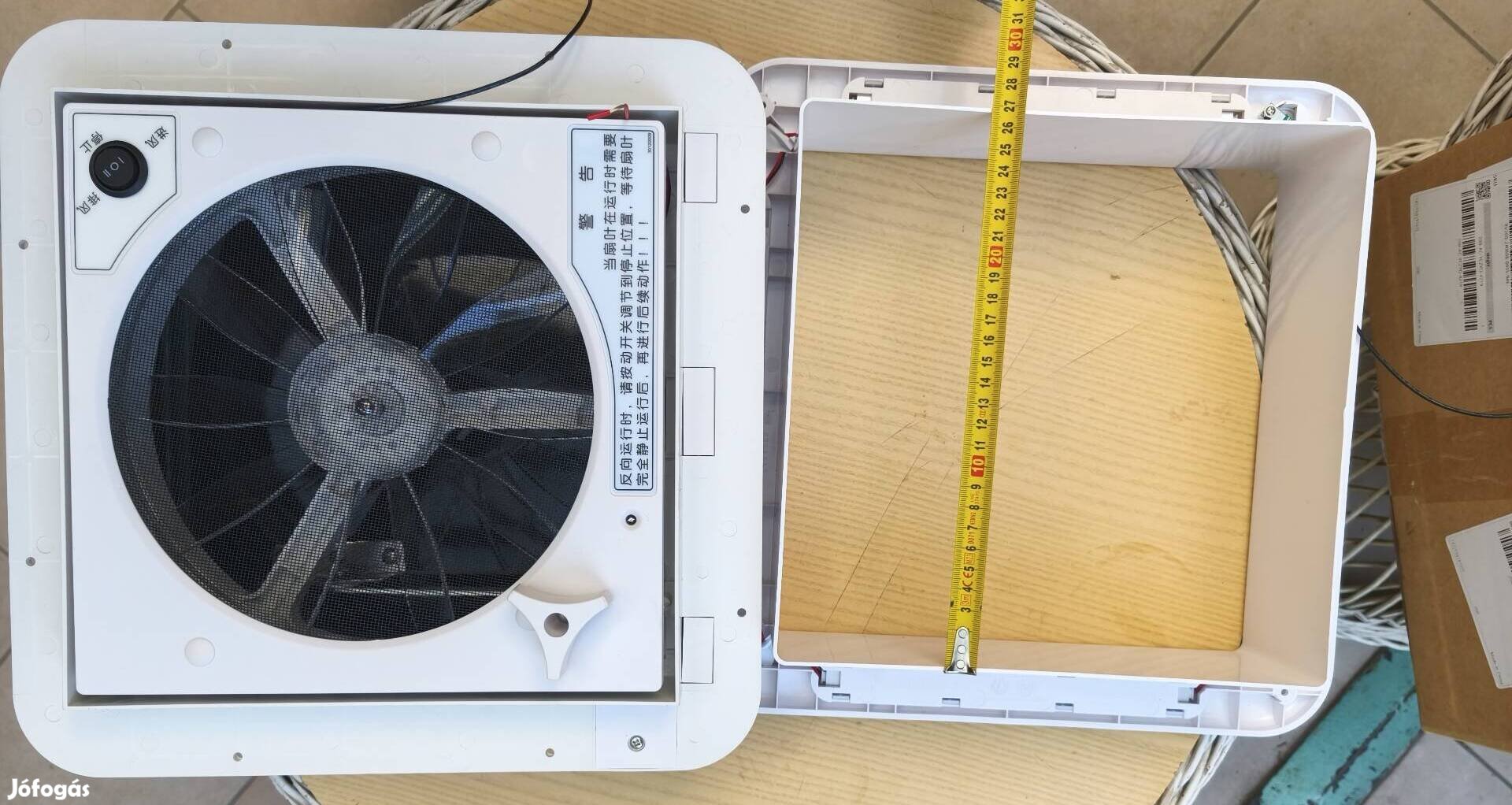 Tetőablak, ventilátoros tetőszellőző.