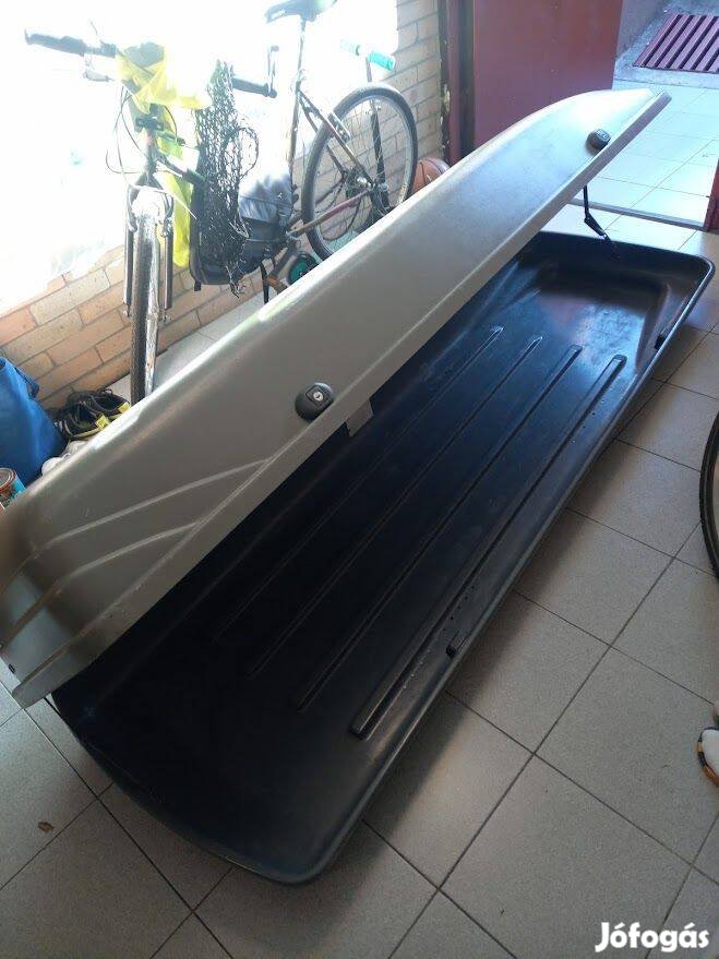 Tetőbox autóhoz