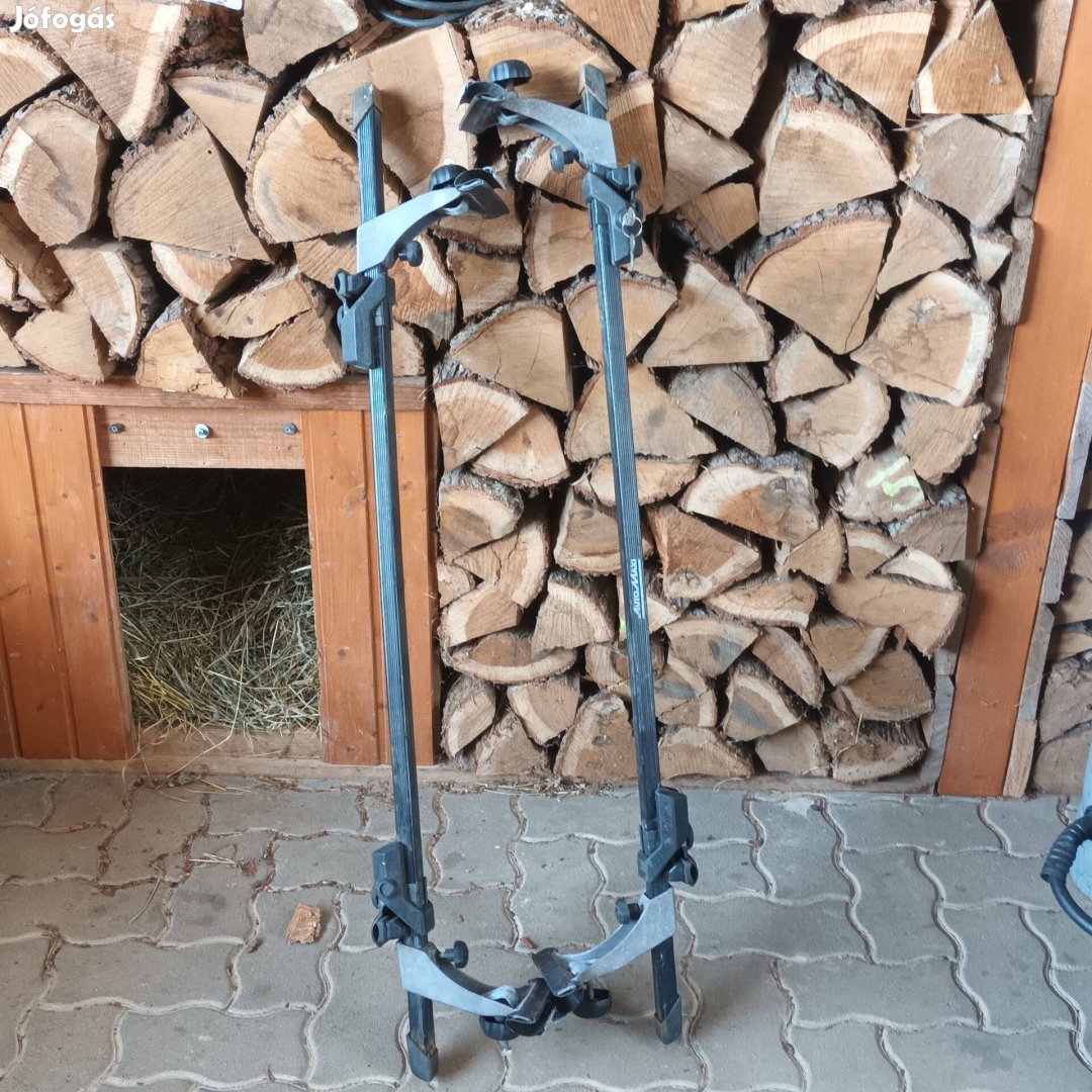 Tetöcsomagtarto Thule