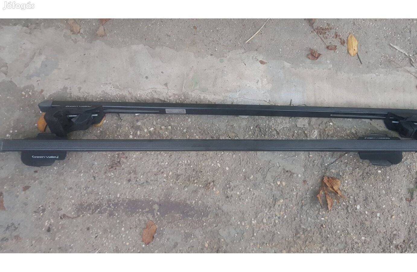 Tetőkorlátra tetőcsomagtartó