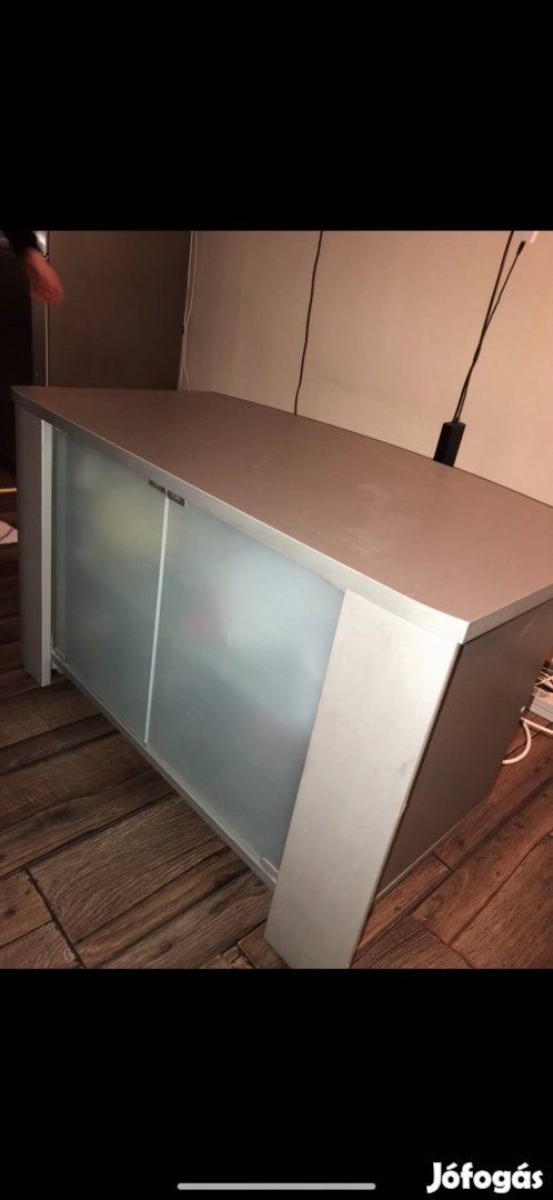 Tévé állvány eladó.5000 ft!