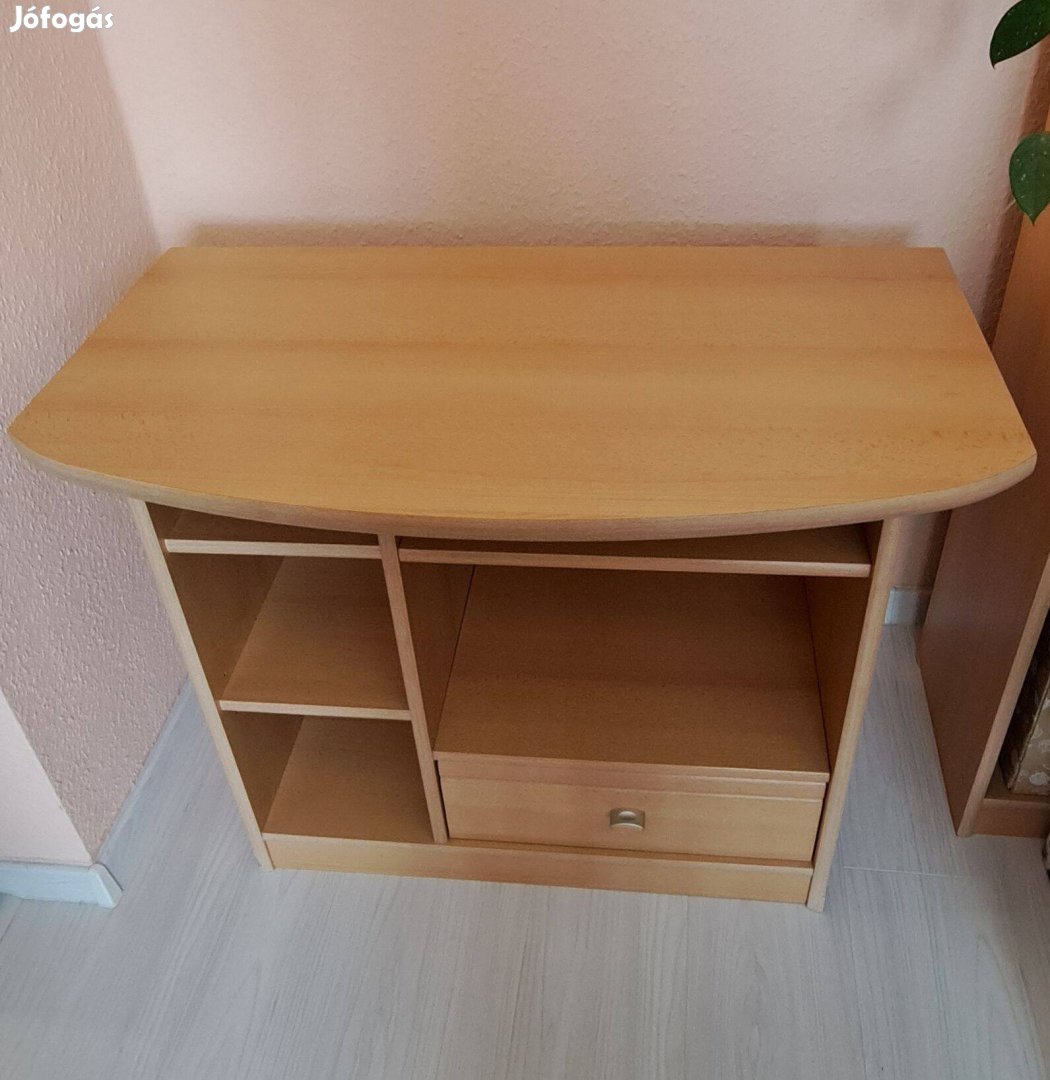 Tévéasztal polcokkal, fiókkal