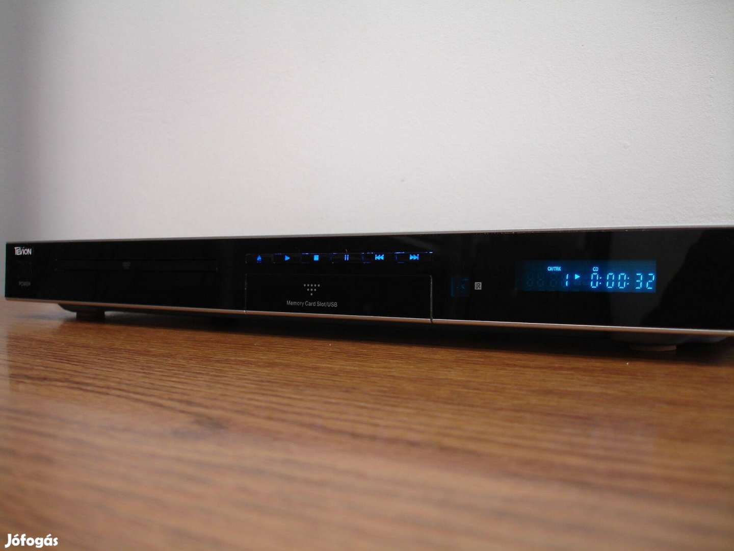 Tevion DVD-2007-F CD MP3 USB / DVD lejátszó HDMI -vel optikai audio