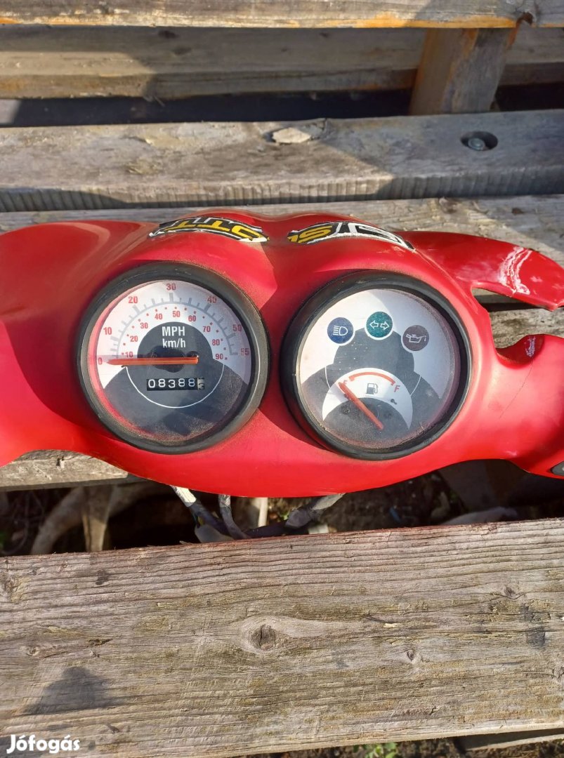 Tgb 303  Laser  101 R Km óra  műszerfal