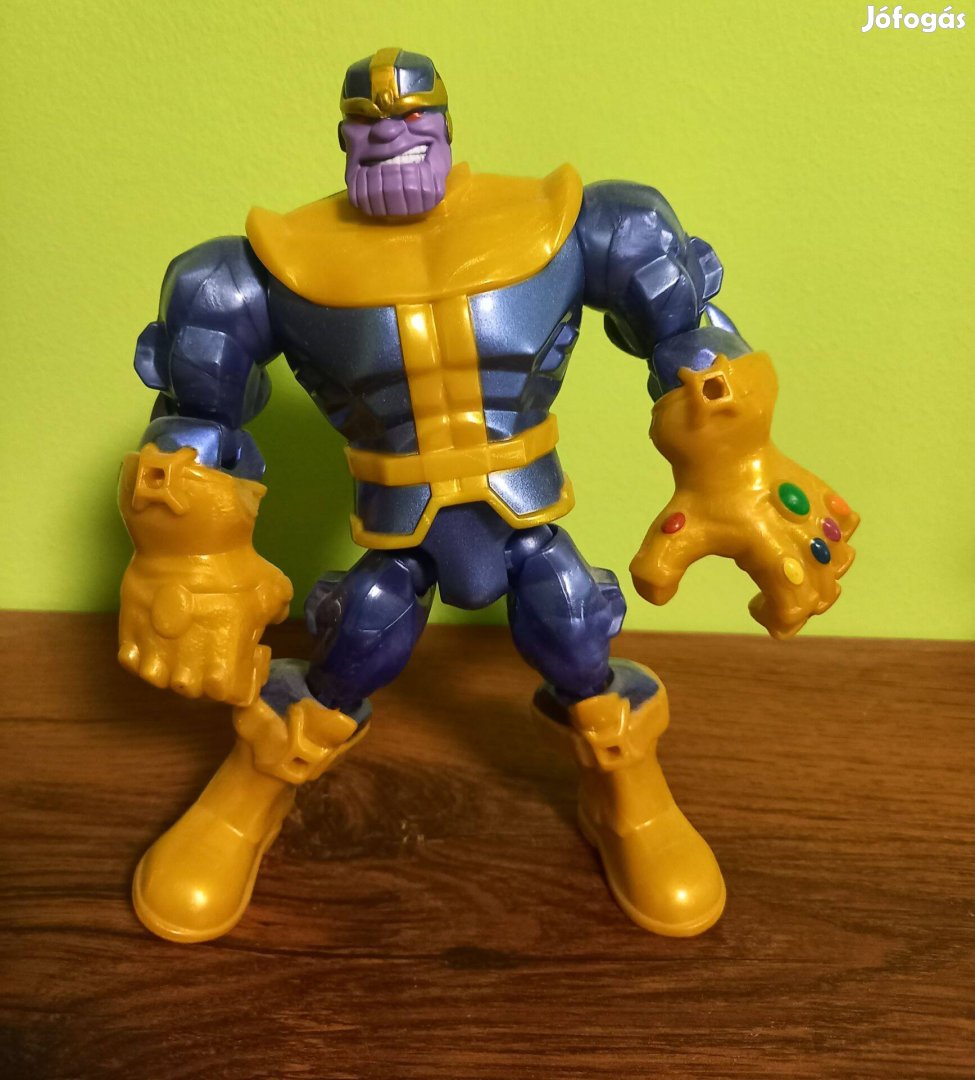 Thanos játékfigura