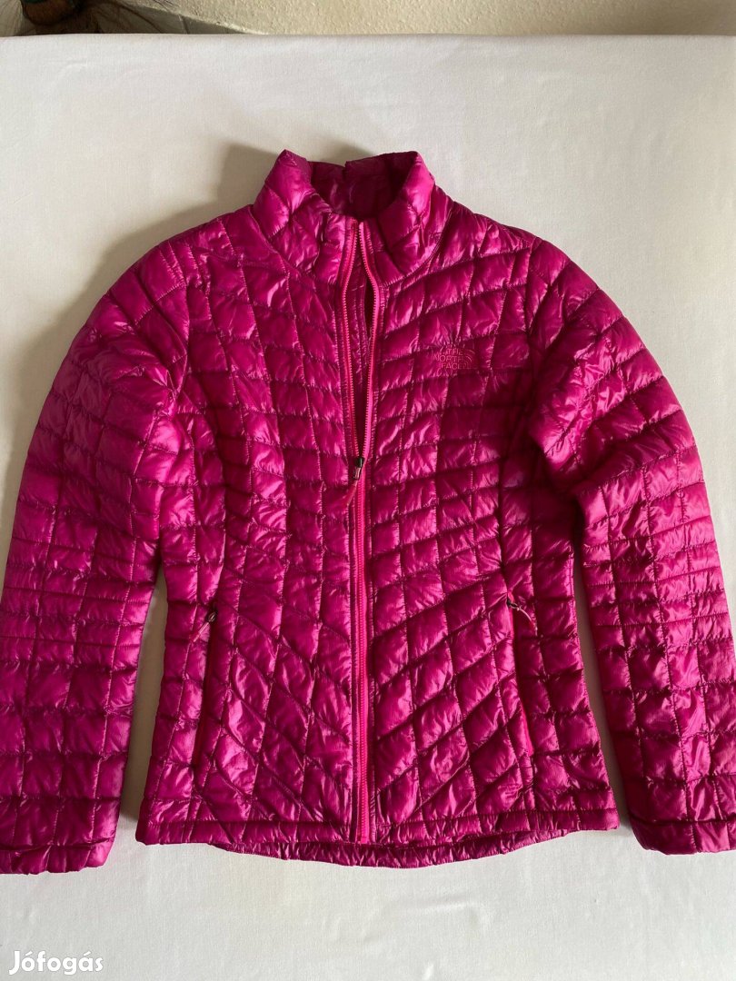 The North Face női steppelt átmeneti kabát, apró hibával S-es