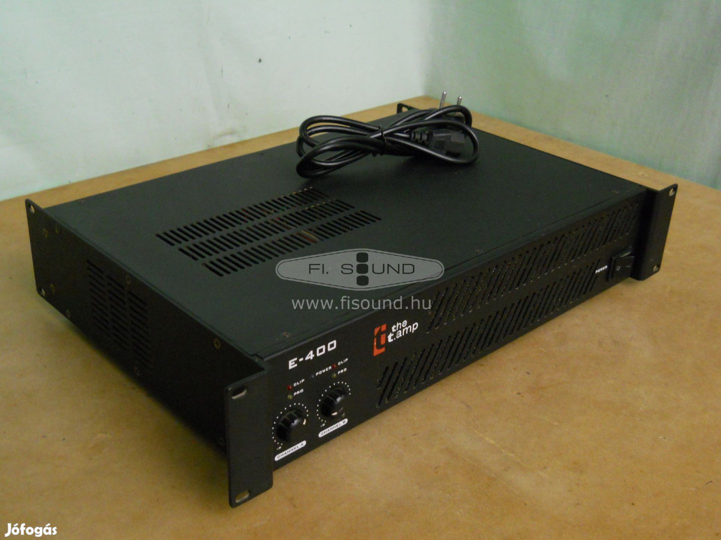 The T.Amp E-400 ,2x190W,4-16ohm,sztereo végfok erősítő