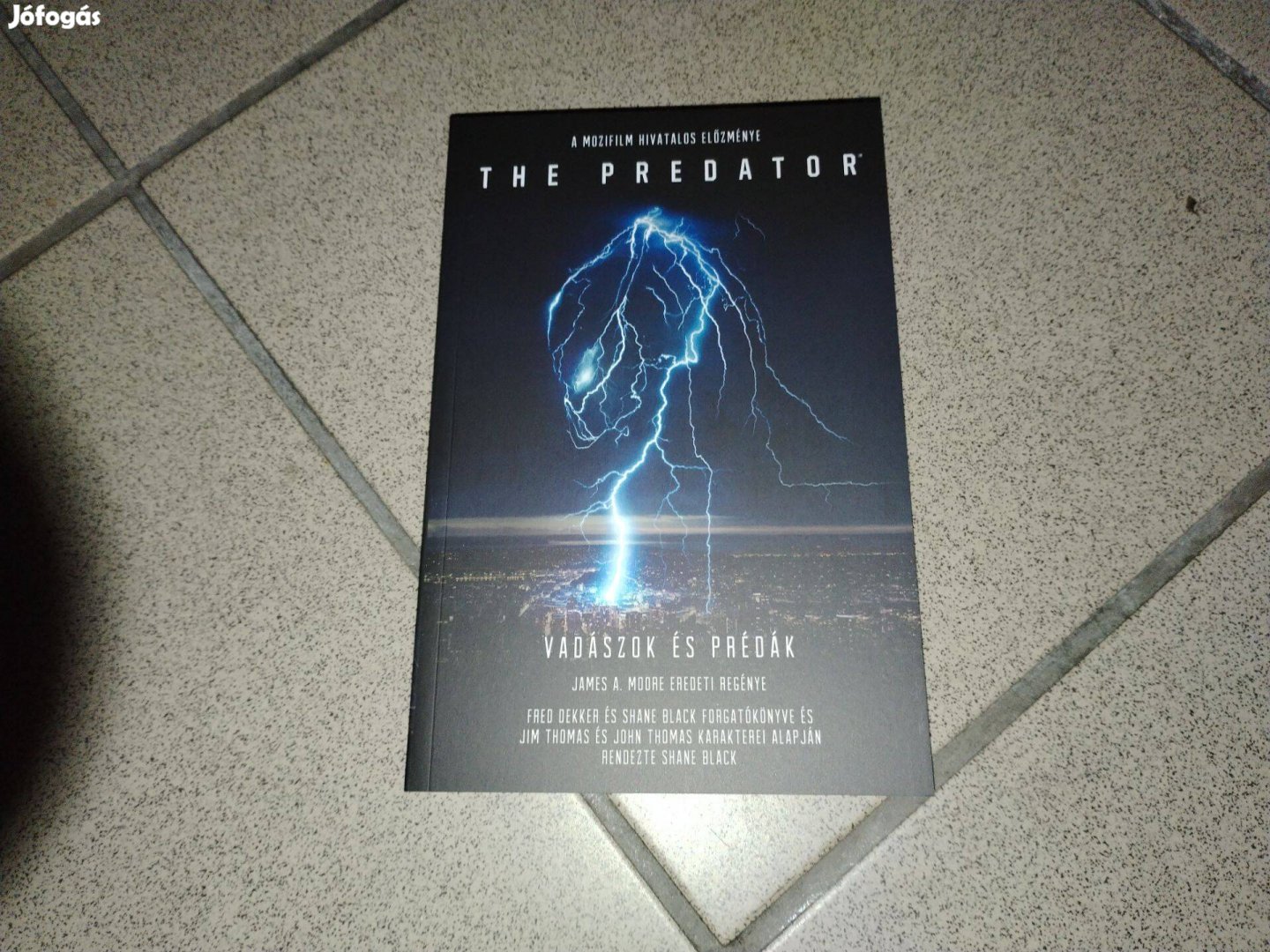 The predator, Vadászok és prédák