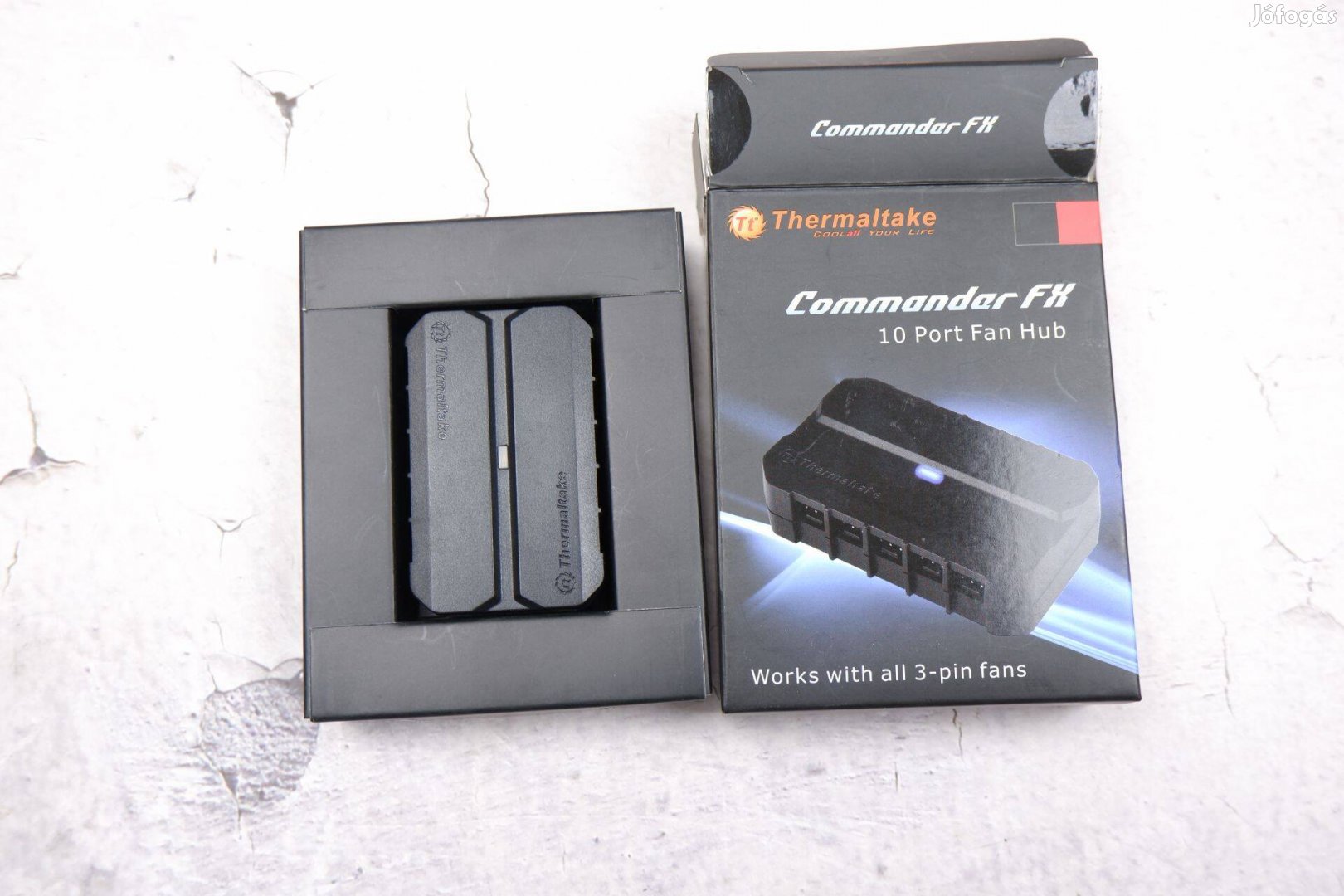 Thermaltake Commander FX 10 ventilátor táp elosztó