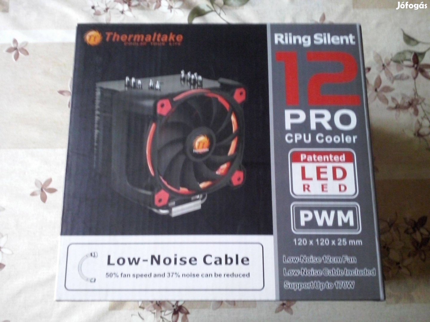 Thermaltake Riing Silent 12 Pro Red