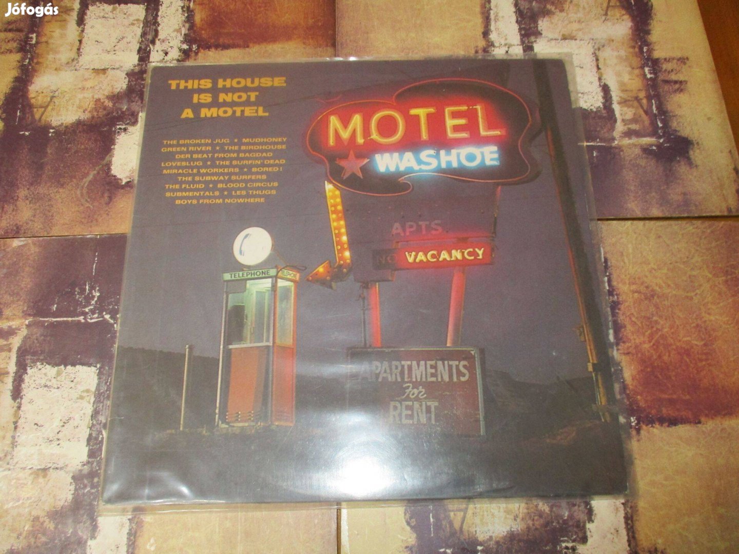 This house is not a motel bakelit hanglemez eladó