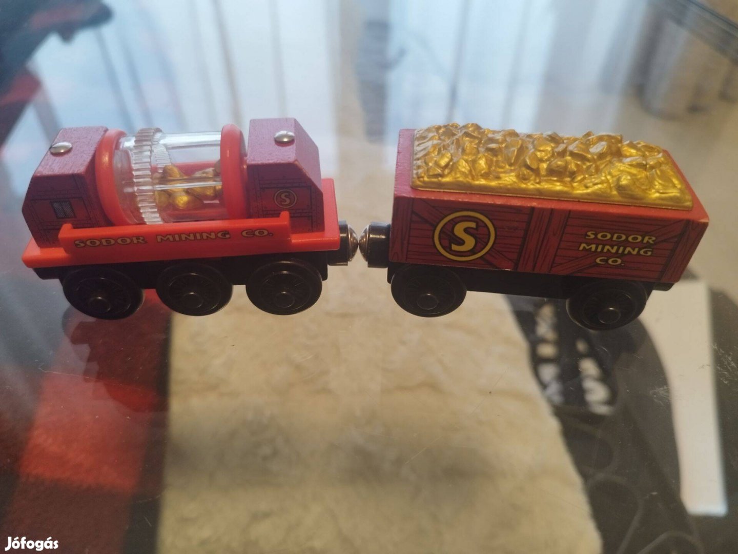 Thomas wooden railway Gold Cars eredeti