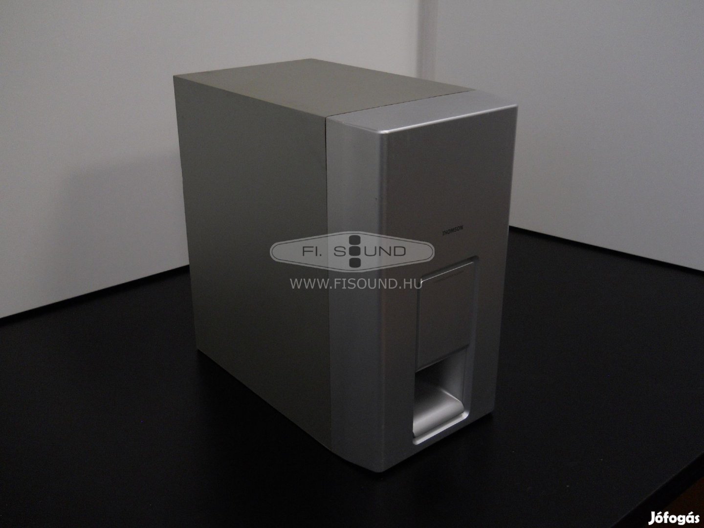 Thomson DPL660 ,100W,8ohm,passzív sub 16cm-s gumiperemes