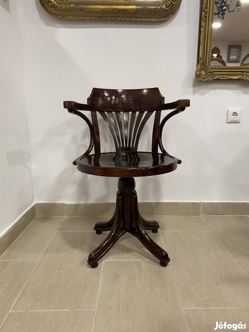 Thonet forgó karfás íróasztalszék