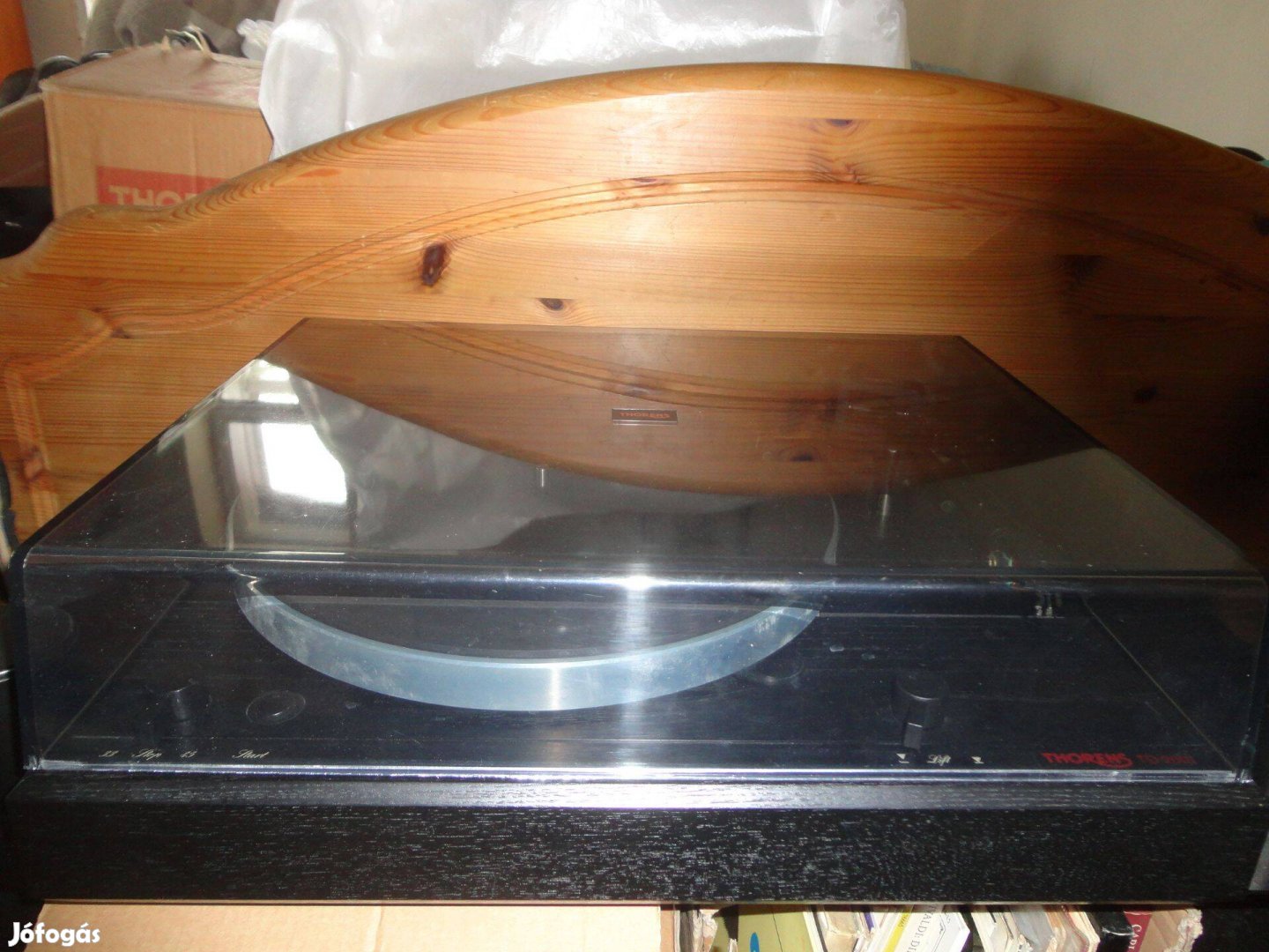 Thorens TD2001 audiofil lemezjátszó