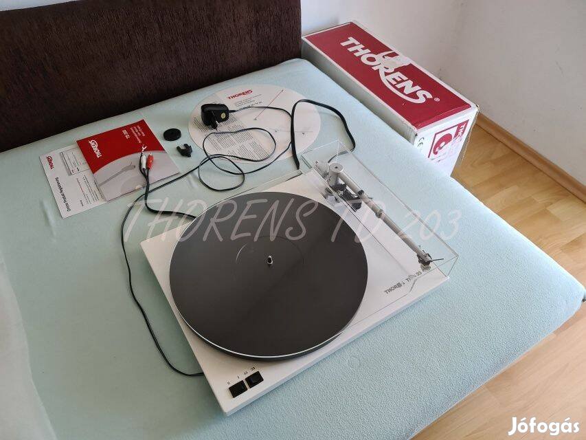 Thorens TD 203 magasfényű fehér audiophile lemezjátszó