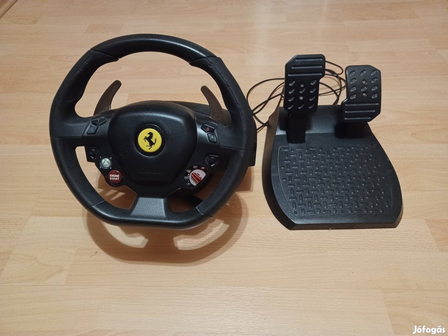 Thrustmaster Ferrari 458 Italia Xbox 360 kormány + pedál