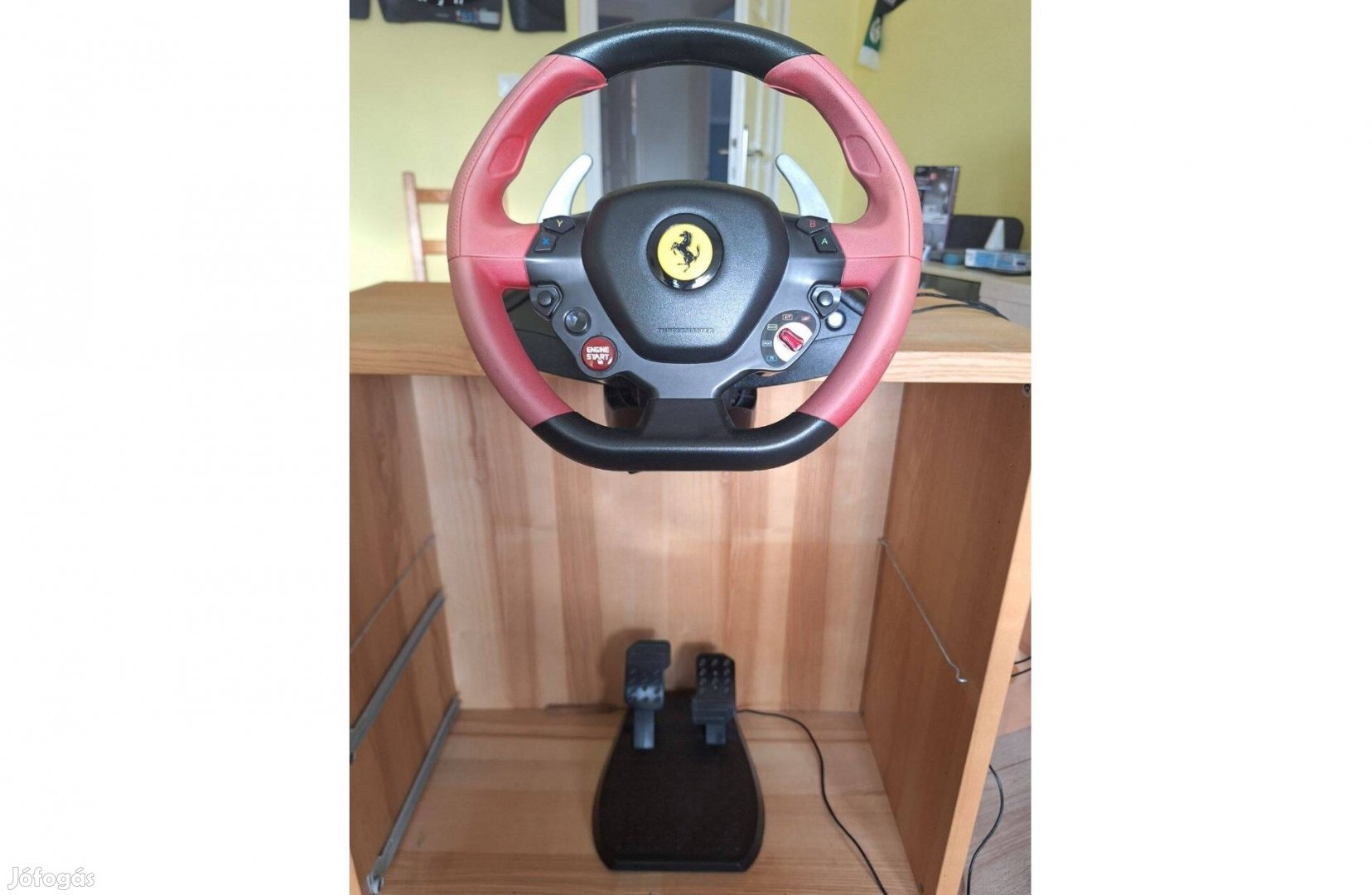 Thrustmaster Ferrari 458 Spider kormány és pedál Xbox One kompat